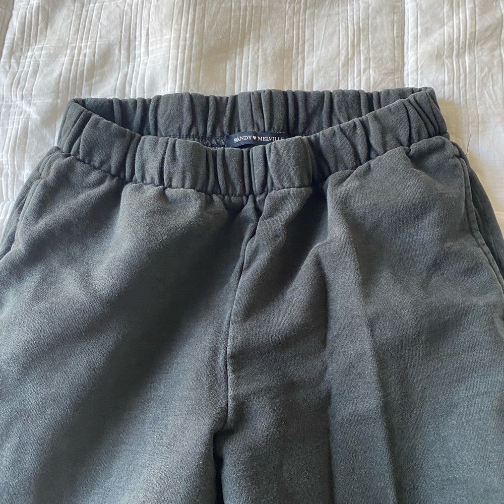 BRANDY MELVILLE BLACK SWEATS